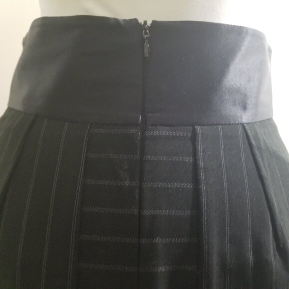 Bebe Brand Pencil Skirt, Bow Waist, Pinstripes Black, Size 6, Like new - Picture 4 of 10